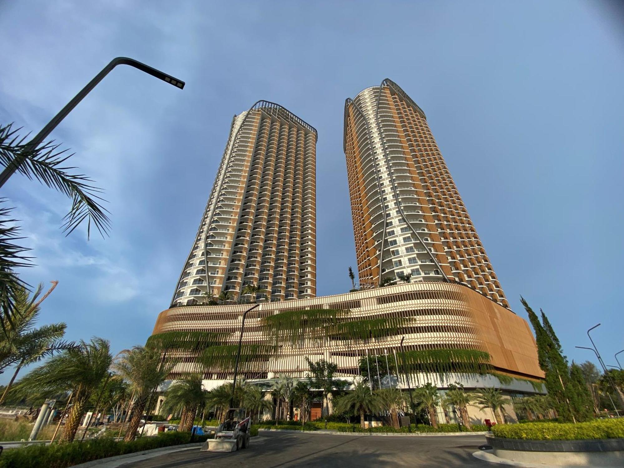 Birkin International Hotel Malacca Екстер'єр фото